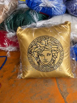 Home Interiors Decorative Cover Pillow - Brand New