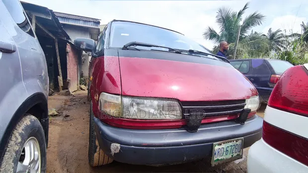 Toyota Previa 1999 Red - 1