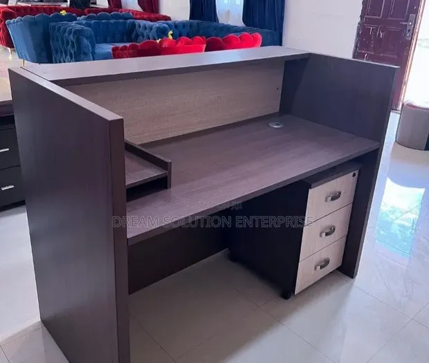Imported 1.4m Receptionist Desk with Movable Drawer - 1