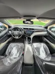 Toyota Camry LE 2018 Launi Azurfa - 4