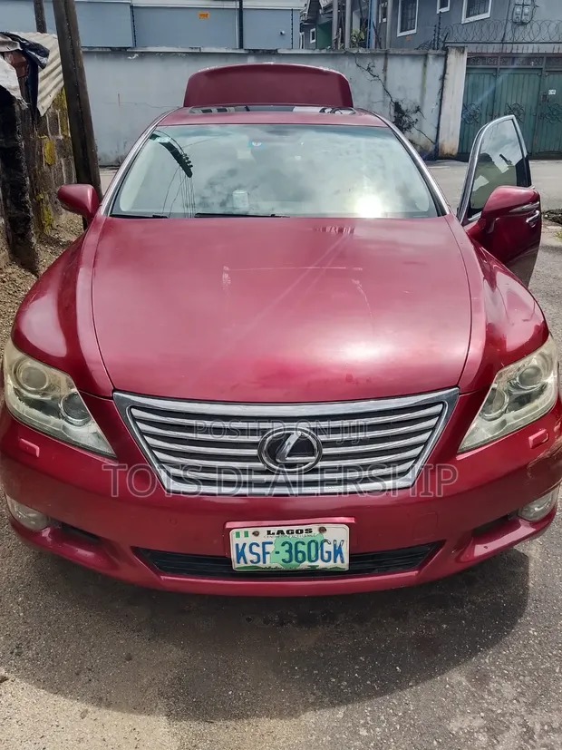 Lexus LS 460 2011 Red - 1