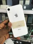 Apple iPhone XR 64GB White - 1