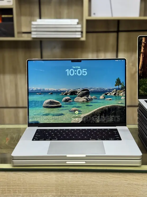 Apple MacBook Pro 2021 M1 Pro 16GB RAM 512GB SSD - 1
