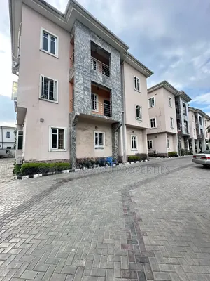 3 Bedroom Apartment with BQ for Rent in Lekki