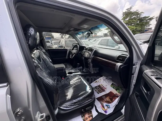 2015 Toyota 4Runner Limited 4WD V6 - Silver - 1