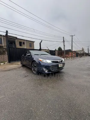 2015 Toyota Avalon XLE Premium Sedan - Blue