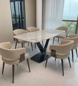 Kyakkyawan Dining Set Mai Tsada (Mutane 6)