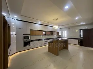 7-Bedroom Duplex with Guest Chalet & Pool in Guzape