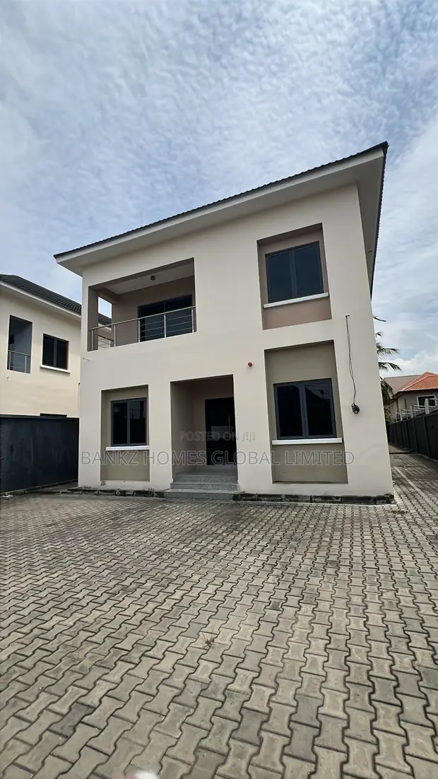 5-Bedroom Duplex for Sale in Lekki Phase 1 - 1