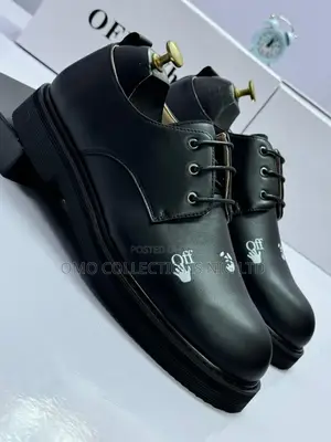 Italian Made Men's Black Leather Lace-Up Shoes - Bottega Veneta Style