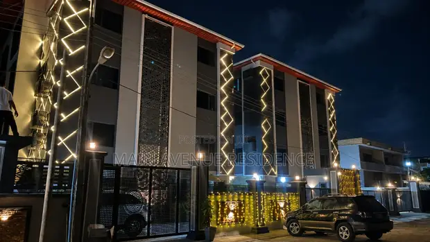 Gidaje 3 masu Daki da Kayayyaki a Ajao Estate, Lagos - 1