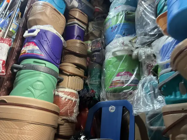 Insulated Food Cooler - 1