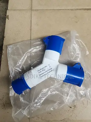 GEWISS 16A 2-Way Industrial Plug Splitter