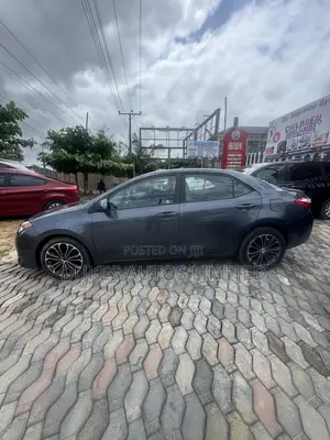 2015 Toyota Corolla S Premium Sedan