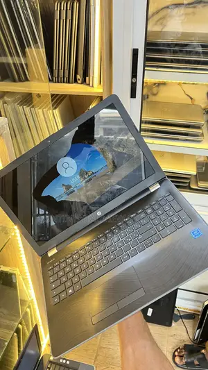 HP 15-da2933nia Laptop - 8GB RAM, 500GB HDD