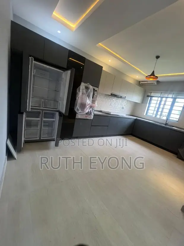 4-Bedroom Townhouse/Terrace in VI Main, Victoria Island Extension - 1