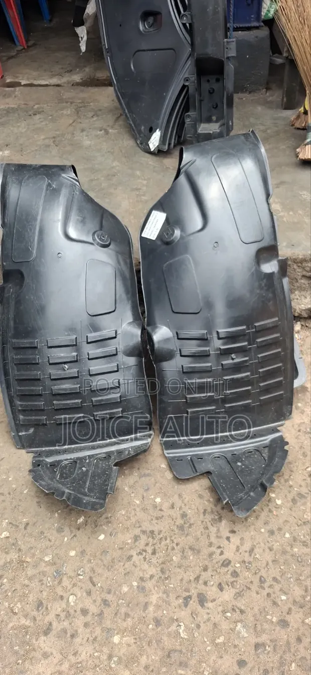 Hyundai Santa Fe Fender Liner/Sand Protector (2013-2018) - 1