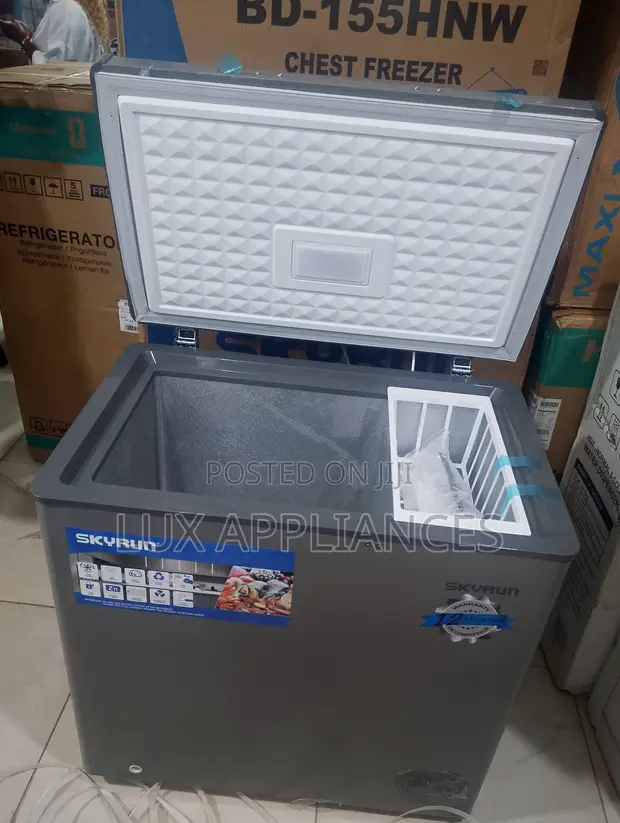 Skyrun 155L Catering Chest Freezer - 1