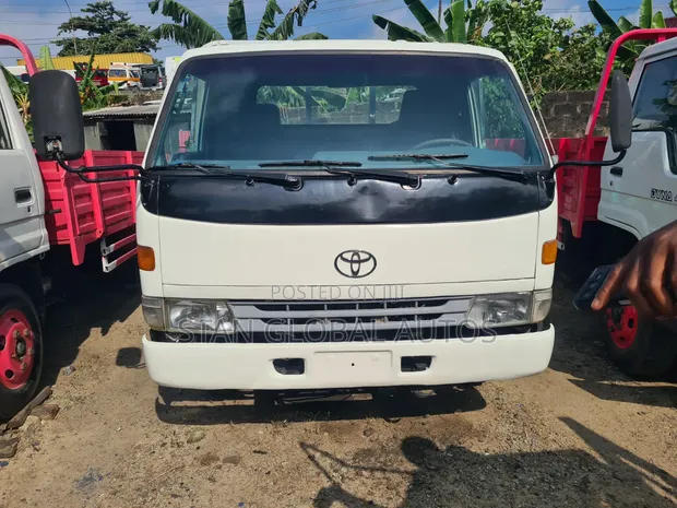 Toyota Dyna Pickup Truck (2008) - 1