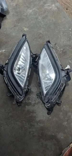 Hyundai Elantra GT 2013 Foglamp and Cover (Used)