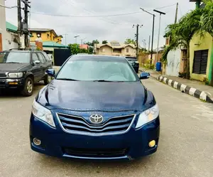 Toyota Camry XLE 2010 Blue