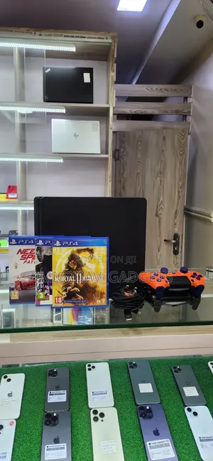 An Yi Amfani Da PS4 Slim An Fasa Tare Da Wasanni 6, Kwamfuta 2