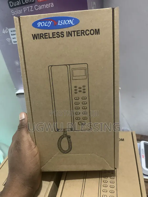 Caleocom Wireless Intercom with LCD Screen - 1