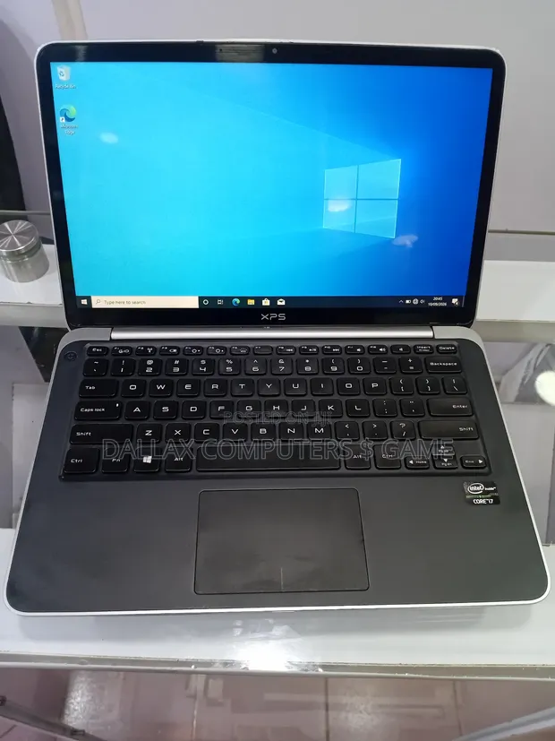 Dell XPS 13 Laptop - 8GB RAM, Intel Core i7, 256GB SSD - 1