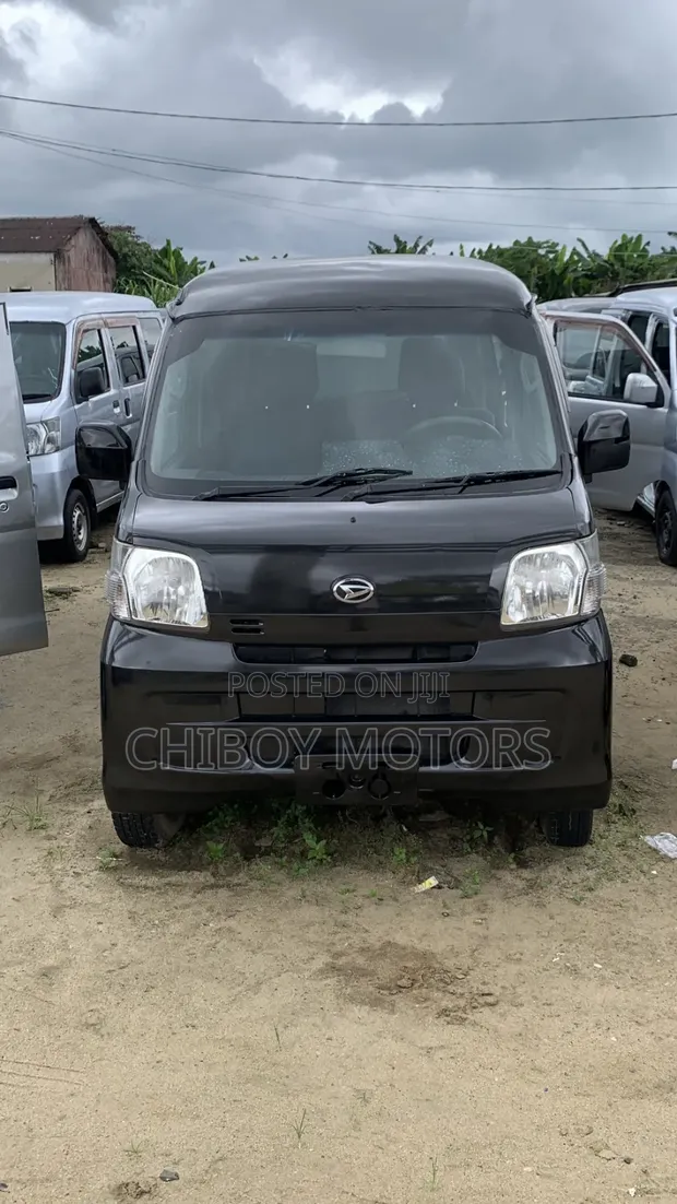 Daihatsu Hijet Baƙar Fata 2013 - 1