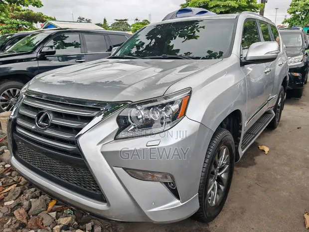Lexus GX 2018 Silver - 1