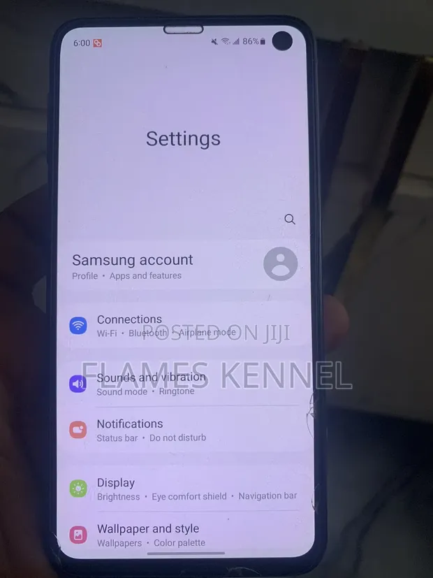 Samsung Galaxy S10e 128GB Black - 1