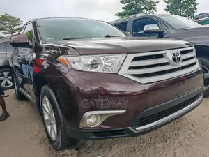2013 Toyota Highlander Burgundy