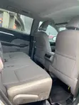 2017 Toyota Highlander LE 4x4 V6 White - 5