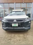 Mitsubishi L200 2018 White - 1