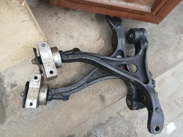 Lower Arm Acura TL (2008-2012) - 1
