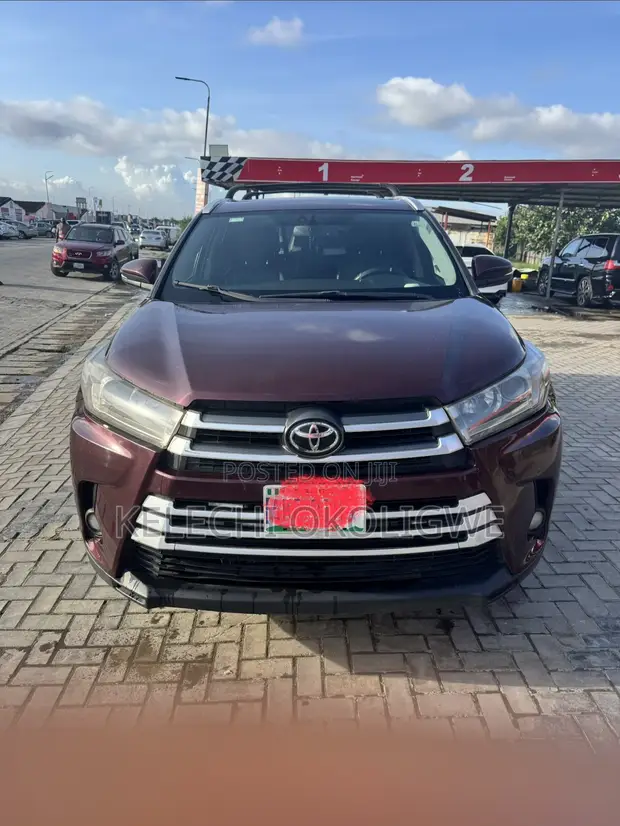 2015 Toyota Highlander XLE SUV Brown - 1