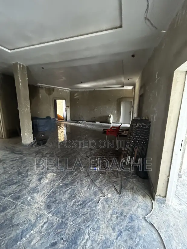 Wurin Aiki 450sqm Don Sawa a Wuse 2, Abuja - 1