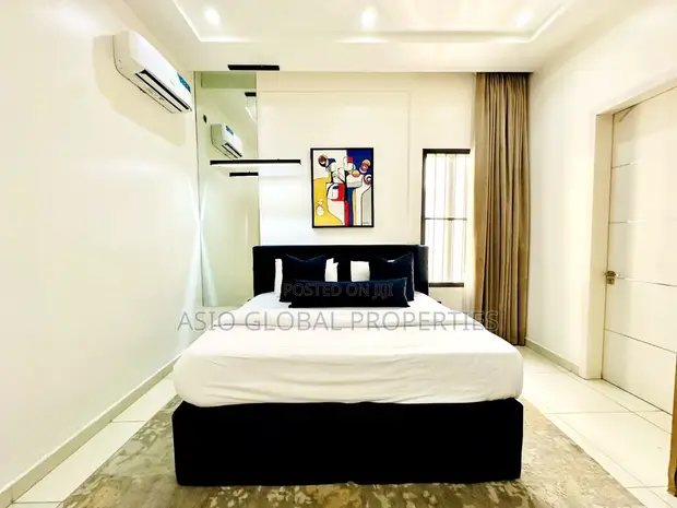 3-Bedroom Apartment with Private Balcony/Workstation in Lekki Phase 1 - 1