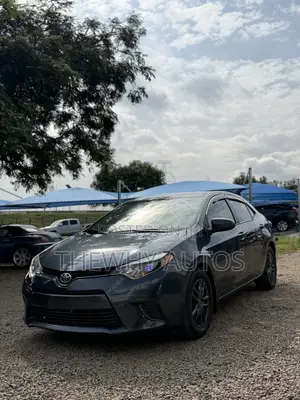 2015 Toyota Corolla LE Sedan