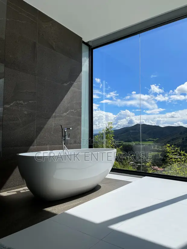 Luxury Freestanding Jacuzzi Bathtub a Anambra - 1
