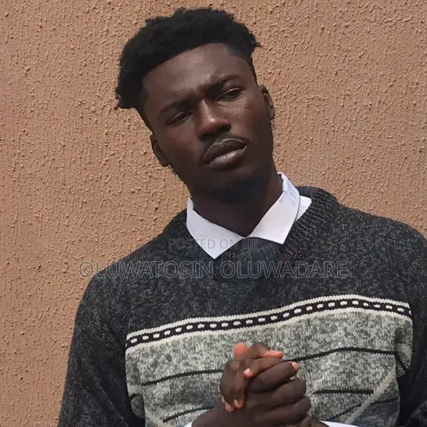 Customer Service CV - Hardworking Gentleman - 1