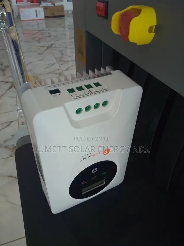 Felicity IVEM 3024 24V Hybrid Solar Power Inverter - 1