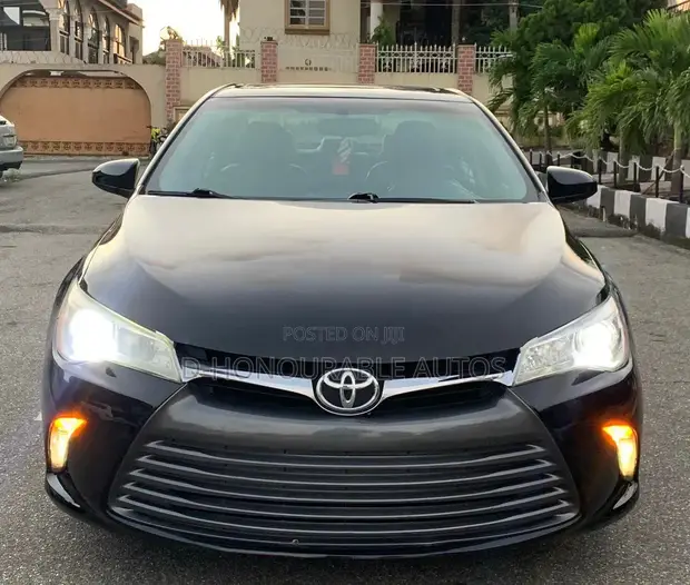 Toyota Camry XLE Sedan 2015 - Matt Black - 1