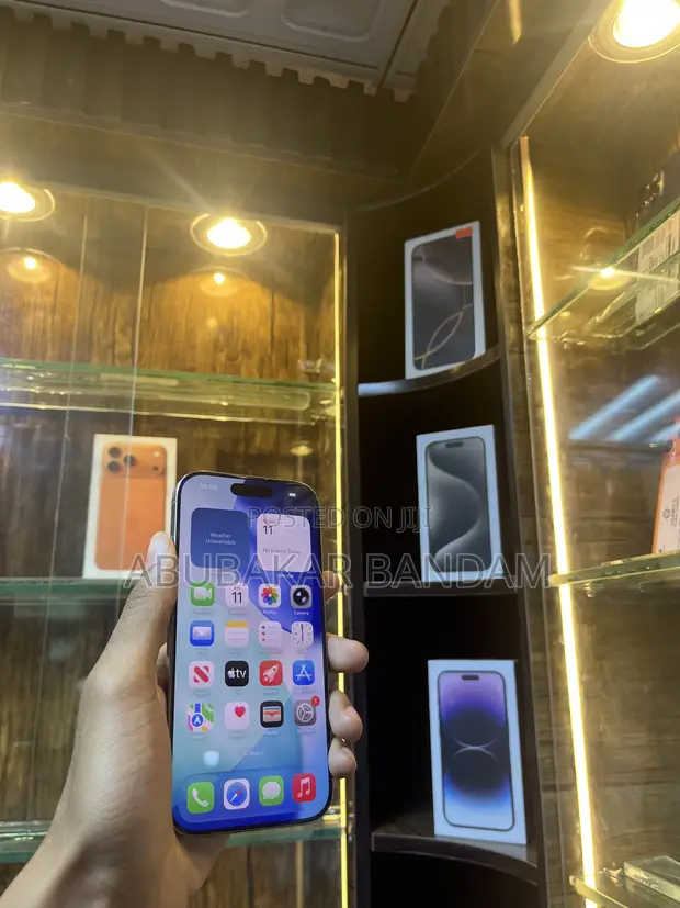 New Apple iPhone 16 Pro 256GB Silver - 1