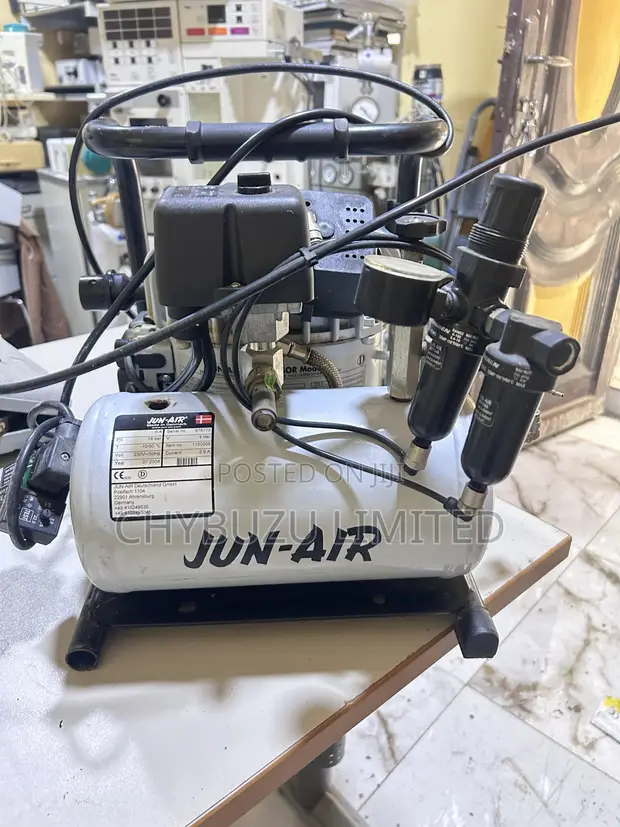 JUN-AIR 4L Medical Silent Air Compressor - 16 Bar - 1