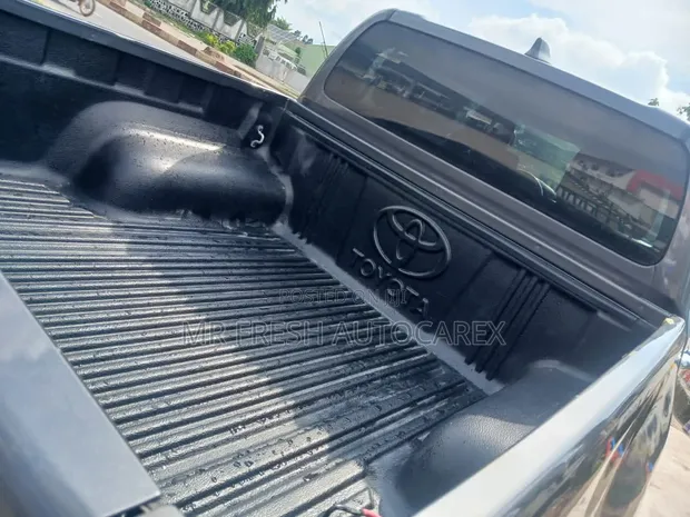 2022 Toyota Hilux Revo Double Cab 2.8 Diesel AWD Gray - 1