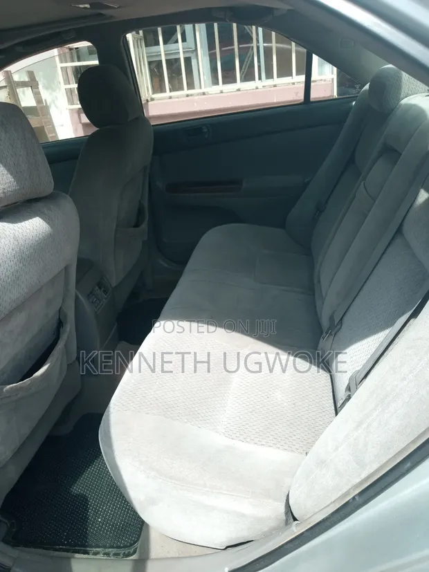 2004 Toyota Camry XLE V6 Sedan - 1