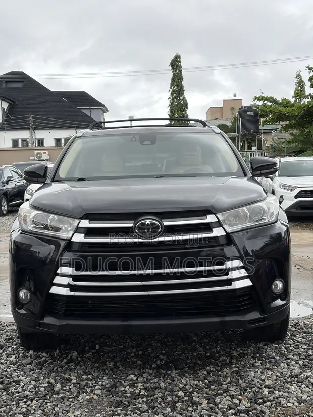 2018 Toyota Highlander XLE 4x4 V6 SUV - 1