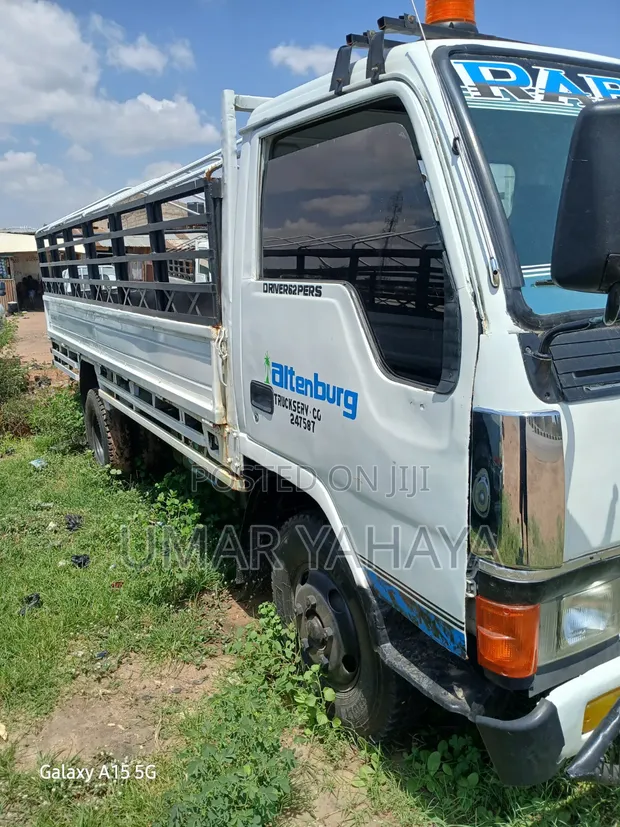 Mitsubishi Canter Karamin Lori - 1