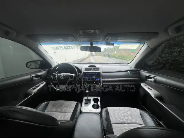 2013 Toyota Camry SE 2.5L Sedan - Black - 1